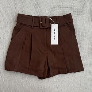 NWT! Veronica Beard Linen Piper Shorts in Light Chicory Size 2